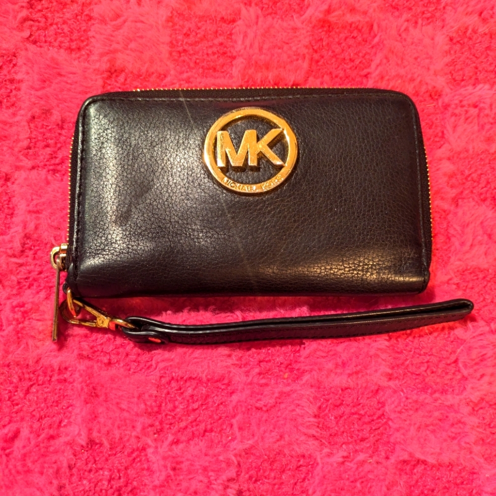 Michael Kors Wristlet Wallet